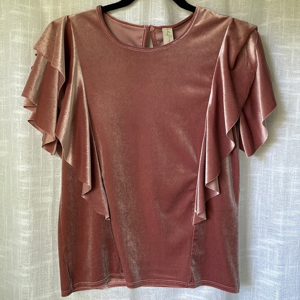 Evereve Allison Joy Women XS Pink Stretch Velvet Strong Ruffle Shoulder Top